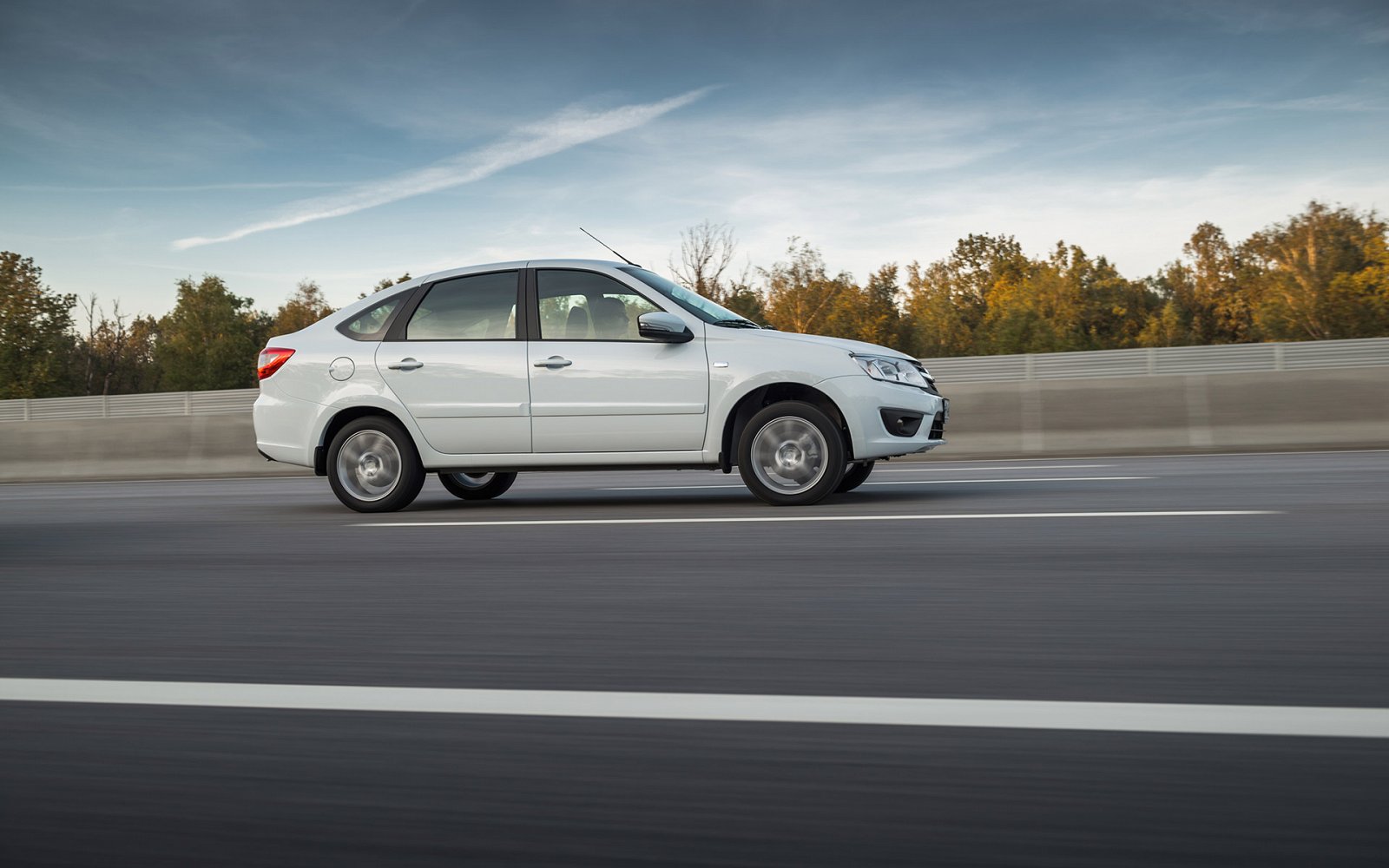 LADA с выгодой 10%: LADA Granta лифтбек от 382 410 рублей*!